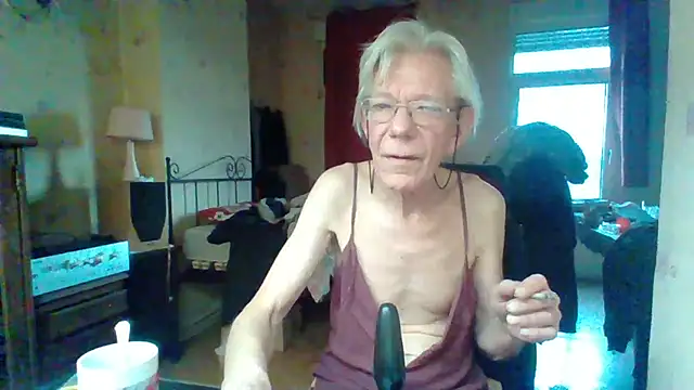 Snapshot of rosanetrav chatting on 9, 3, 2026 rosanetrav online show from 9, 3, 2026