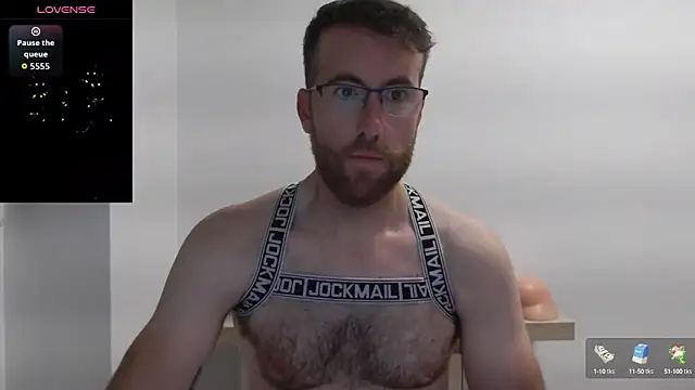 Snapshot of machohiberiko chatting on 13, 10, 2025 machohiberiko online show from 13, 10, 2025