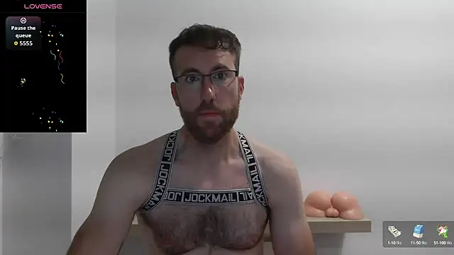 Snapshot of machohiberiko chatting on 15, 10, 2025 machohiberiko online show from 15, 10, 2025