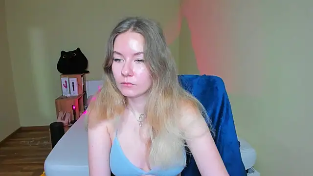 Snapshot of EmilyPaw chatting on 11, 2, 2025 EmilyPaw online show from 11, 2, 2025