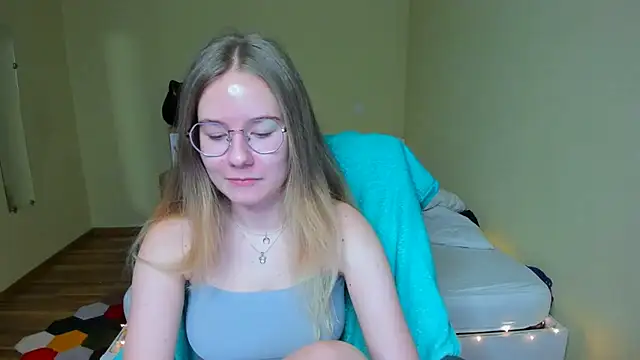 Snapshot of EmilyPaw chatting on 18, 2, 2025 EmilyPaw online show from 18, 2, 2025