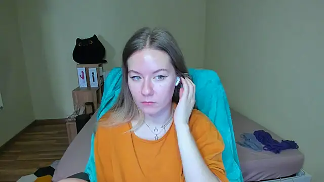 Snapshot of EmilyPaw chatting on 22, 2, 2025 EmilyPaw online show from 22, 2, 2025