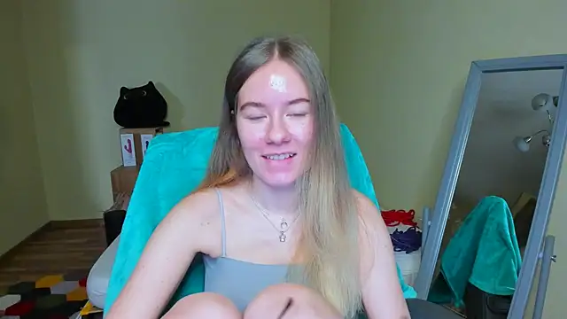 Snapshot of EmilyPaw chatting on 27, 2, 2025 EmilyPaw online show from 27, 2, 2025