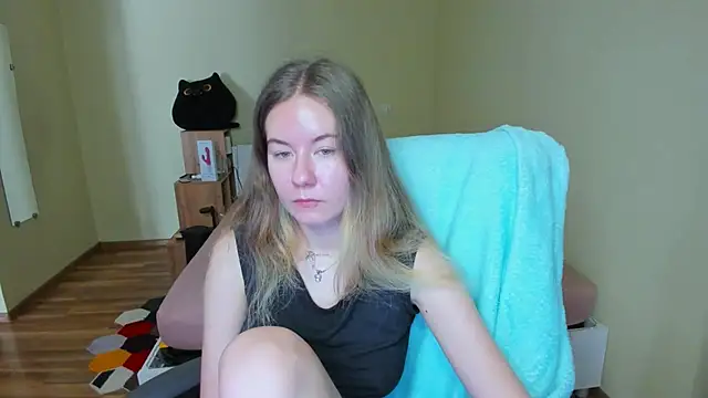 Snapshot of EmilyPaw chatting on 11, 3, 2025 EmilyPaw online show from 11, 3, 2025