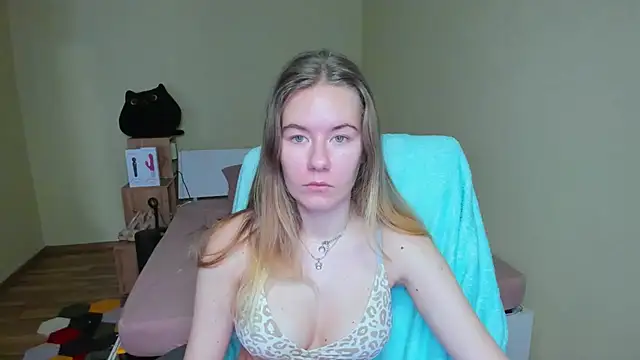 Snapshot of EmilyPaw chatting on 19, 3, 2025 EmilyPaw online show from 19, 3, 2025