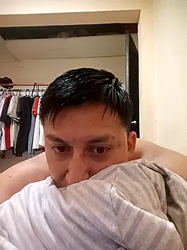 LuisMex1998 online show from 9, 4, 2026