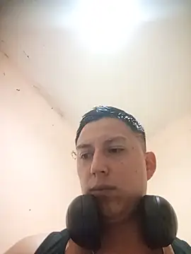 Snapshot of LuisMex1998 chatting on 12, 7, 2026 LuisMex1998 online show from 12, 7, 2026