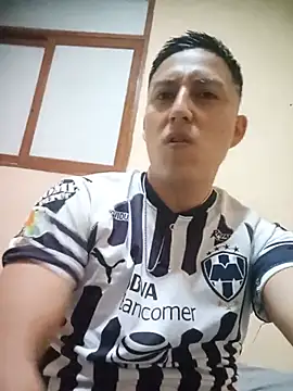 Snapshot of LuisMex1998 chatting on 15, 7, 2026 LuisMex1998 online show from 15, 7, 2026
