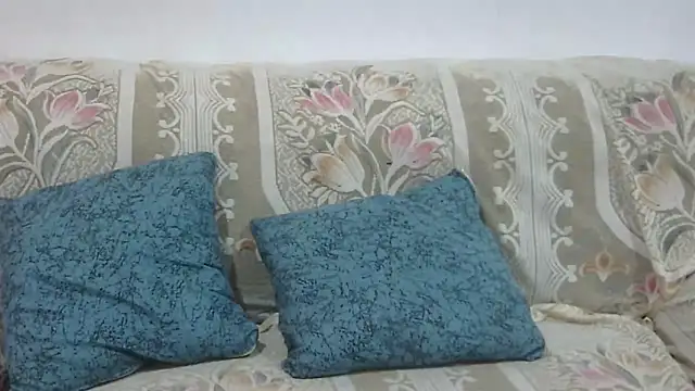 Snapshot of yoursakshi chatting on 20, 11, 2025 yoursakshi online show from 20, 11, 2025