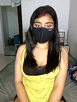 Snapshot of Love-N chatting on 9, 10, 2025 Love-N online show from 9, 10, 2025