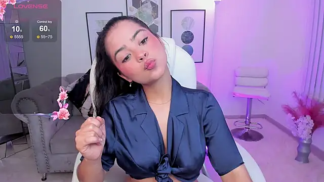 Layla Breezee online show from 26, 1, 2025