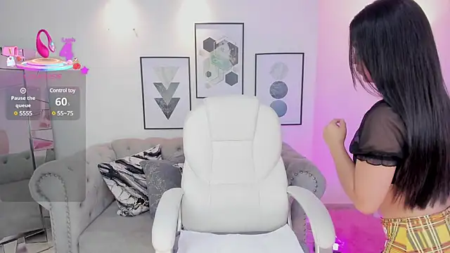 Layla Breezee online show from 21, 3, 2025