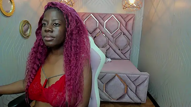 Snapshot of nefertiti_ebony chatting on 20, 2, 2025 nefertiti ebony online show from 20, 2, 2025