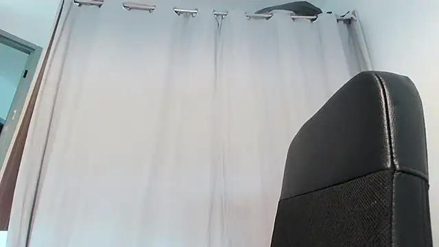 Snapshot of serena__vedette chatting on 8, 9, 2025 serena vedette online show from 8, 9, 2025