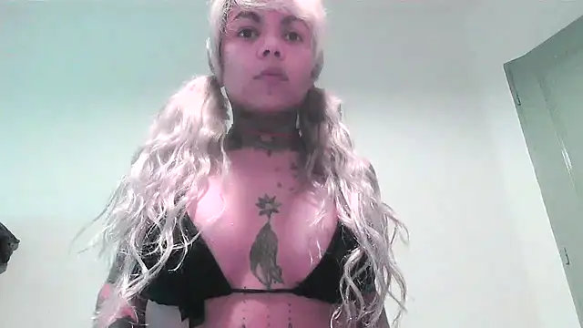 Snapshot of serena__vedette chatting on 25, 9, 2025 serena vedette online show from 25, 9, 2025