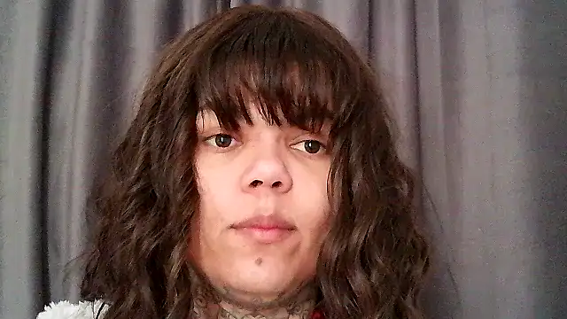 Snapshot of serena__vedette chatting on 16, 12, 2025 serena vedette online show from 16, 12, 2025