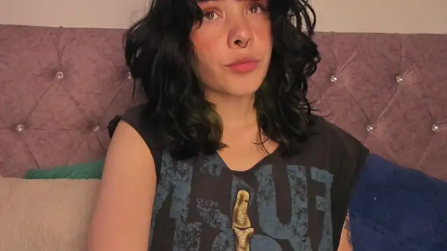 Snapshot of onix_bl4ck chatting on 18, 2, 2025 onix bl4ck online show from 18, 2, 2025