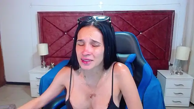 victoria adams07 online show from 13, 3, 2026