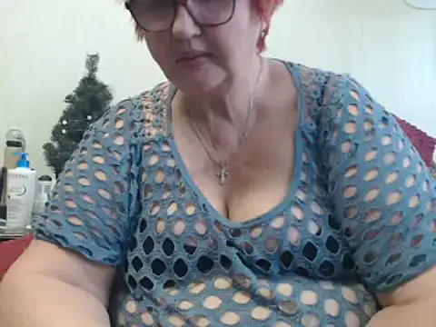 Snapshot of DeniseeRosea chatting on 5, 3, 2025 DeniseeRosea online show from 5, 3, 2025