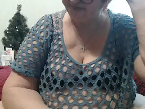 Snapshot of DeniseeRosea chatting on 6, 3, 2025 DeniseeRosea online show from 6, 3, 2025