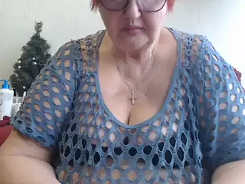 Snapshot of DeniseeRosea chatting on 6, 3, 2025 DeniseeRosea online show from 6, 3, 2025
