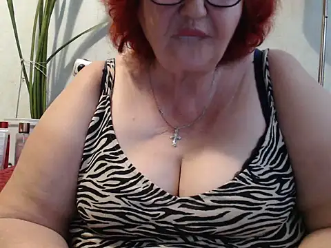 Snapshot of DeniseeRosea chatting on 11, 6, 2026 DeniseeRosea online show from 11, 6, 2026