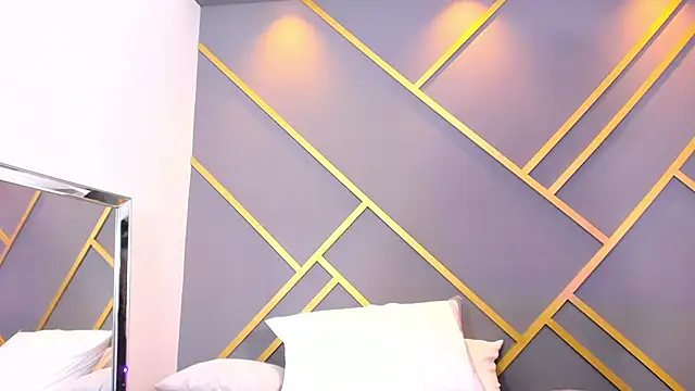 Snapshot of Alaia_Colins chatting on 4, 3, 2025 Alaia Colins online show from 4, 3, 2025