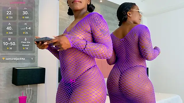 Alaia Colins online show from 4, 3, 2026