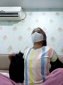 Snapshot of College_Girl-M chatting on 29, 1, 2025 College Girl-M online show from 29, 1, 2025