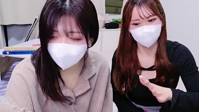 NA-KAREN-V8 online show from 1, 3, 2025