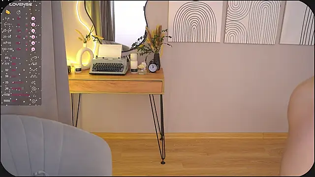 Snapshot of HappyVivy chatting on 27, 2, 2025 HappyVivy online show from 27, 2, 2025