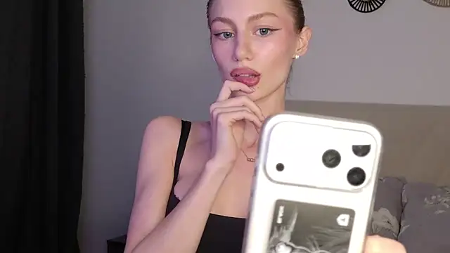 Snapshot of GabriellaOlsen chatting on 3, 6, 2026 GabriellaOlsen online show from 3, 6, 2026
