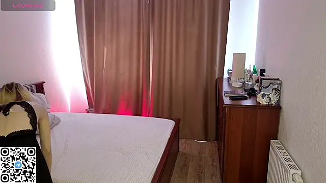 LynetHakes online show from 15, 4, 2026