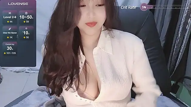 Snapshot of tunestar chatting on 17, 2, 2025 tunestar online show from 17, 2, 2025