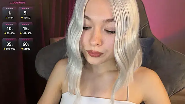 Ohmy Nora  online show from 3, 6, 2026