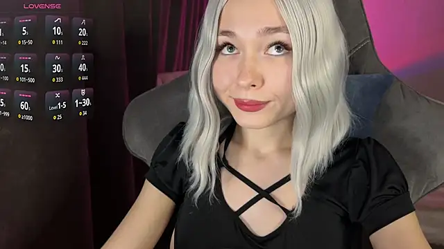 Ohmy Nora  online show from 14, 6, 2026