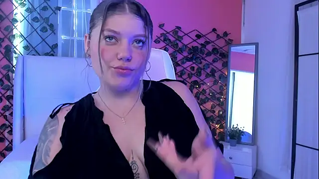 alaia greyy online show from 28, 3, 2026