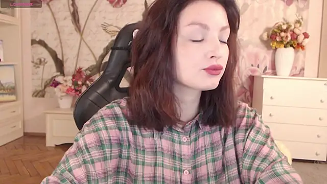 Snapshot of BritneyBarker chatting on 20, 9, 2025 BritneyBarker online show from 20, 9, 2025