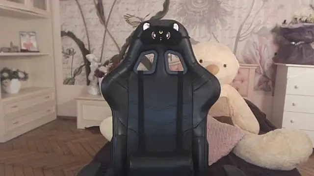 BritneyBarker online show from 2, 3, 2026