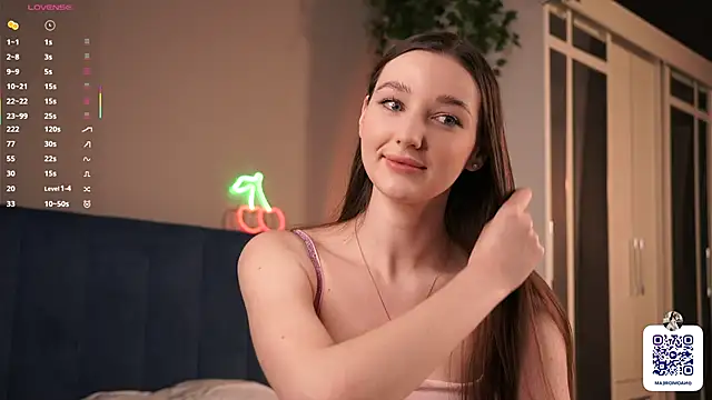 Snapshot of GeorginaDudley chatting on 13, 9, 2025 GeorginaDudley online show from 13, 9, 2025