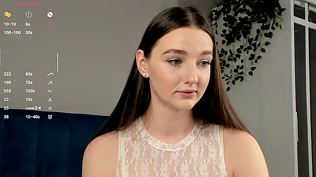 Snapshot of GeorginaDudley chatting on 3, 10, 2025 GeorginaDudley online show from 3, 10, 2025