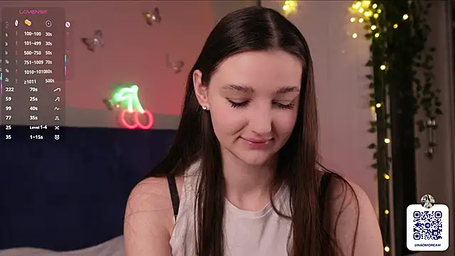 Snapshot of GeorginaDudley chatting on 2, 12, 2025 GeorginaDudley online show from 2, 12, 2025