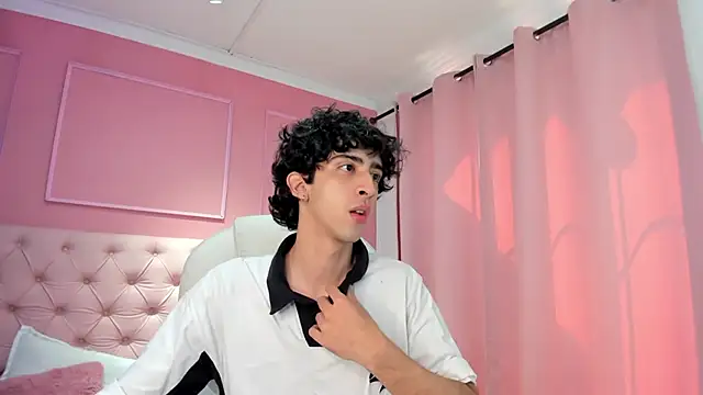 Snapshot of Alezzandro_ chatting on 26, 1, 2025 Alezzandro online show from 26, 1, 2025