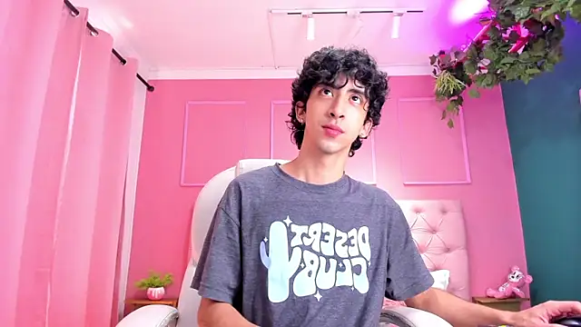 Snapshot of Alezzandro_ chatting on 29, 1, 2025 Alezzandro online show from 29, 1, 2025