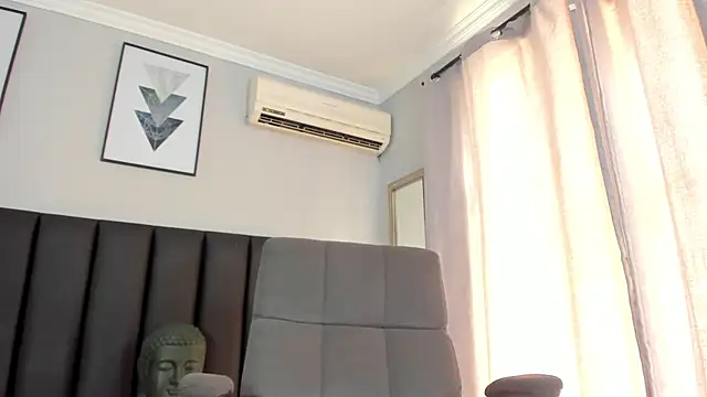 Snapshot of Alezzandro_ chatting on 25, 2, 2025 Alezzandro online show from 25, 2, 2025