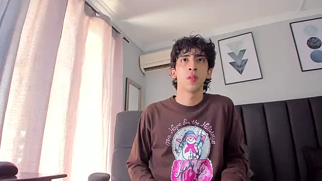 Snapshot of Alezzandro_ chatting on 18, 3, 2025 Alezzandro online show from 18, 3, 2025