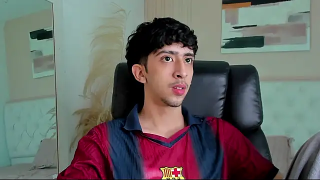 Snapshot of Alezzandro_ chatting on 9, 10, 2025 Alezzandro online show from 9, 10, 2025