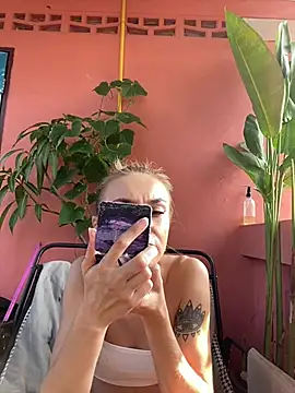 White Lu online show from 23, 4, 2026