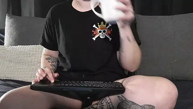 bunnyfox420 online show from 29, 3, 2026