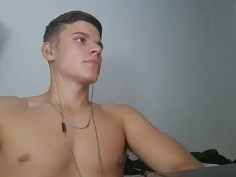 Snapshot of vitorsafado19 chatting on 7, 2, 2025 vitorsafado19 online show from 7, 2, 2025